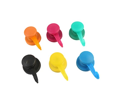 Crochets magnétiques en plastique